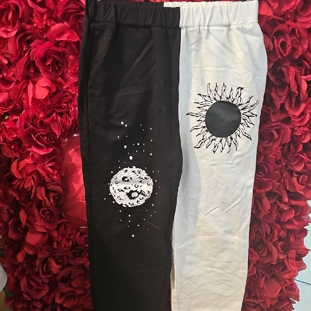 Kids Black and White Celestial SweatPants Size 9 Years NWOT